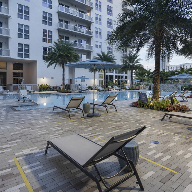 Blu27 - Plenty of Seating by the Swimming Pool