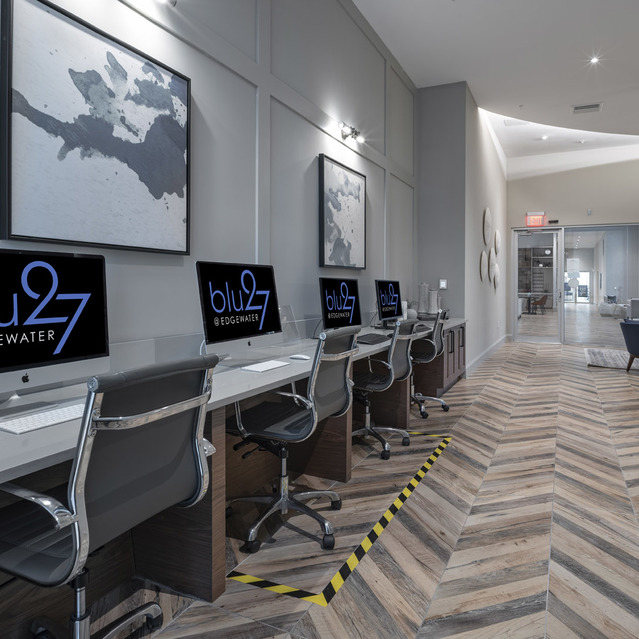 Blu27 - Computer Access in the Lounge