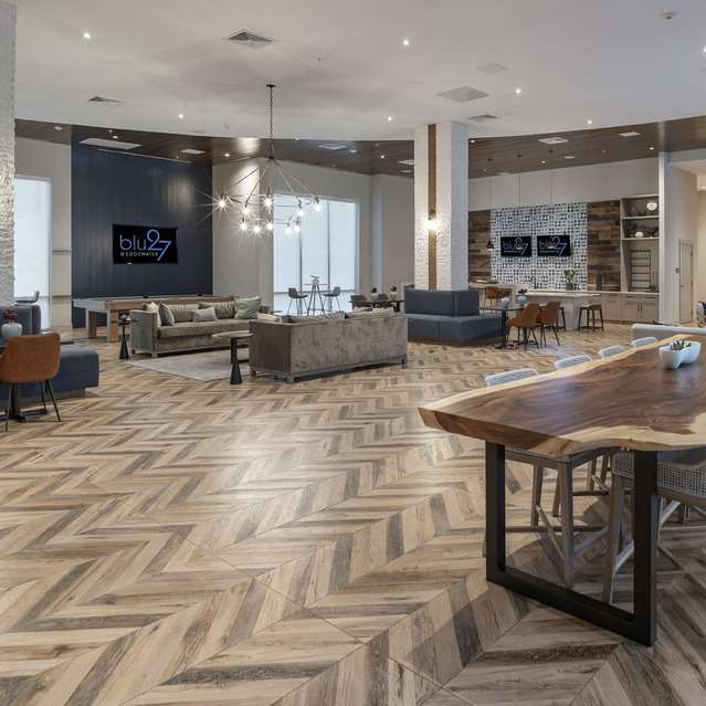 Blu27 - Spacious Community Lounge