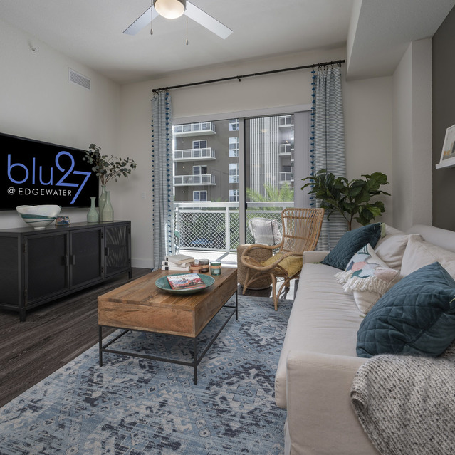 Blu27 - Cozy Living Room