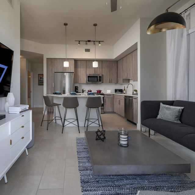 Blu27 - Airy Living Space in an Apartment Home