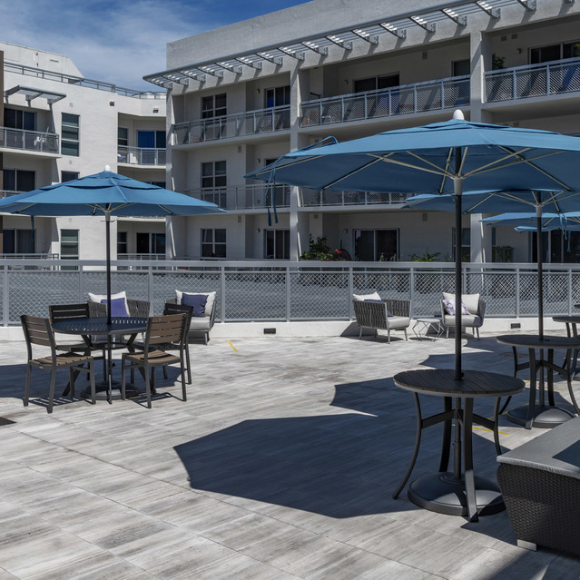 Blu27 - Rooftop Terrace with Shaded Seating